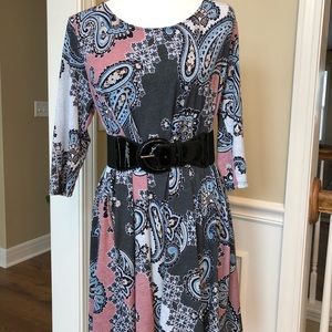 EUC loose fitting swing dress size medium